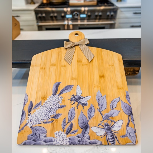 New handcrafted Bamboo Cutting Board with Bee and Floral Design - Picture 3 of 5